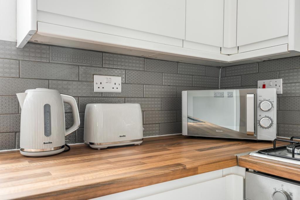 Hopetown Apartment-Modern 2 Bed With Free Parking Normanton  Ngoại thất bức ảnh